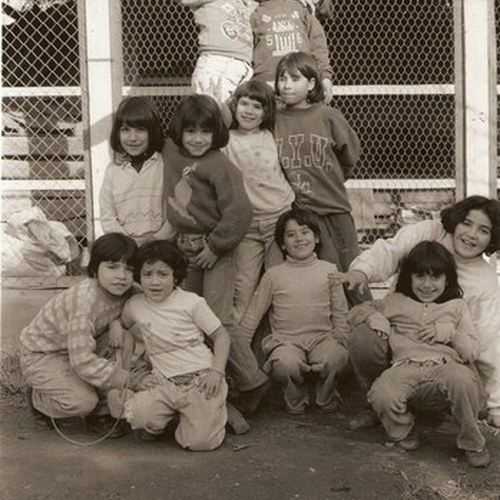 Primeras niñas de la Fundación Paicaví
